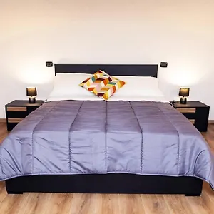  Apartment Artisti Italy