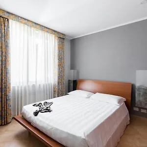 Crosti Apartamento